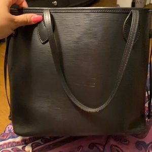 Black Louis Vuitton neverful bag